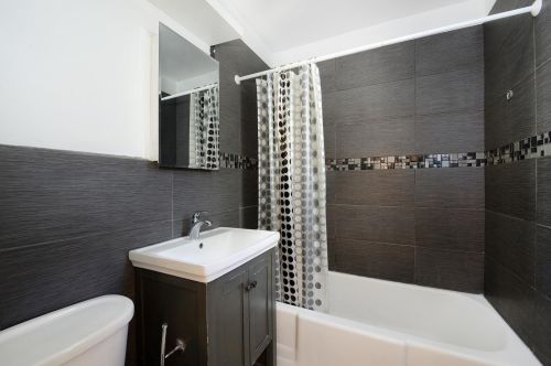 321 St, Union City NJ 07087-4014 exterior