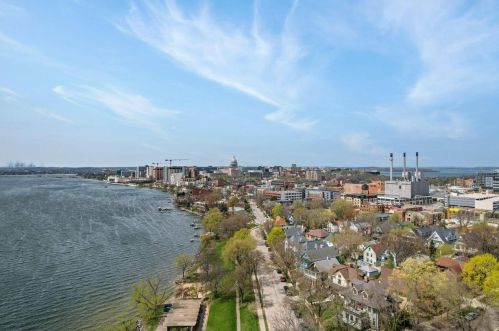 909 Spaight St, Madison WI 53703-4553 exterior