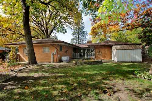 431 Lynn Ter, Waukegan IL 60085-3358 exterior