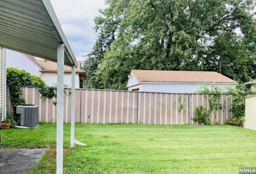 196 Berkshire Ave, Paterson NJ  07502-1632 exterior