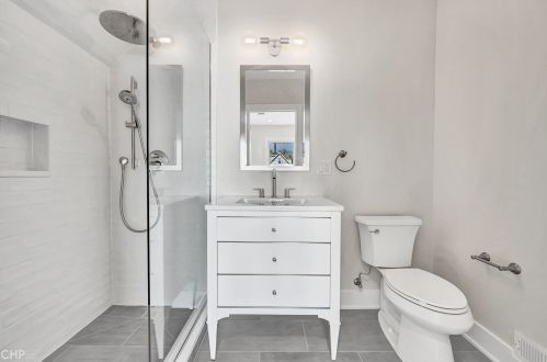 3025 Spaulding Ave, Chicago IL 60618-6808 exterior