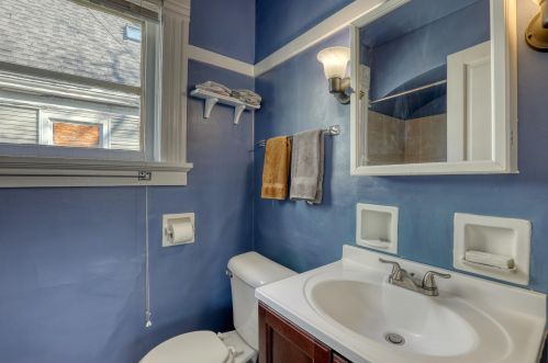 1942 2nd St, Milwaukee WI 53212-3709 exterior