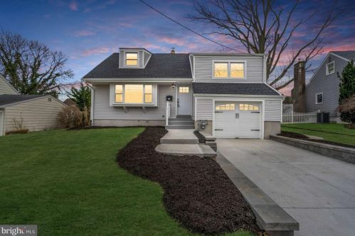 17 Shackamaxon Dr, Trenton, NJ 08690-1621