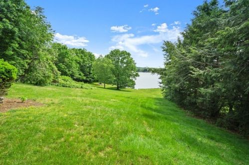 16 Holden St, Worcester, MA 01605-3150