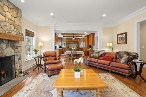 163 Branchville Rd, Ridgefield CT 06877-5116 exterior