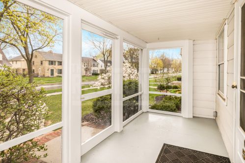 5249 Shoreland Ave, Milwaukee WI  53217-5128 exterior