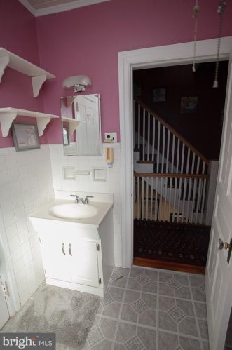 217 Harvey St, Philadelphia PA 19144-3818 exterior