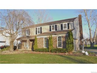 19855 Scenic Harbour Dr, Northville MI  48167-1913 exterior