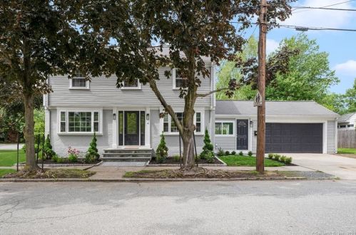 4 Mount Ave, Providence RI  02906-3410 exterior