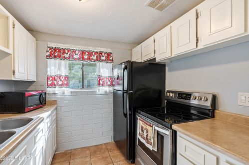 4044 Evergreen Ave, Tucson, AZ 85730-3928