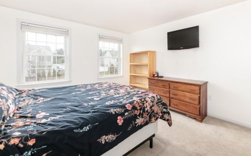 24 Amy Way, Concord NH  03303-1045 exterior