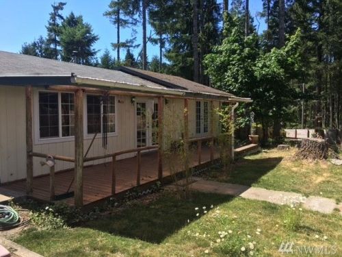 50 Carefree Ct, Grapeview, WA 98546-9758