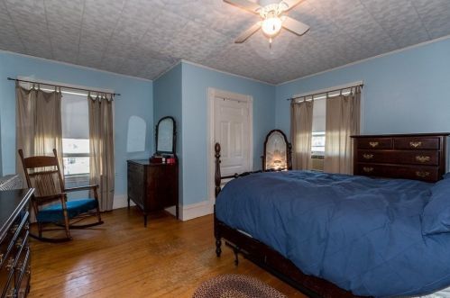 104 Winthrop St, Taunton MA 02780-4162 exterior