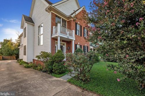 1522 Cedar Ave, Mc Lean VA  22101-3516 exterior