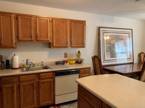 32 Jimal Dr, Middletown NY 10940-3650 exterior