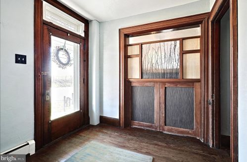 716 Hanover Pike, Littlestown PA 17340-9701 exterior