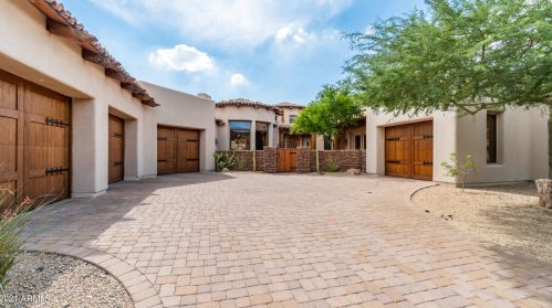 14616 1st St, Phoenix, AZ 85048-1827