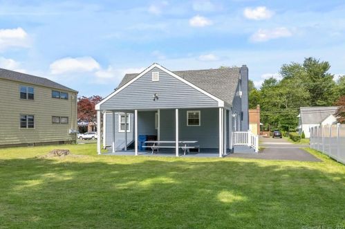 112 East St, New Britain CT  06051-3645 exterior