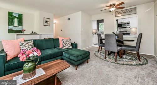 5615 Chase Ct, Alexandria VA 22312-6318 exterior