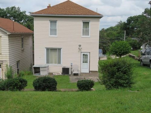 1722 Leolyn St, Pittsburgh, PA 15210-3976