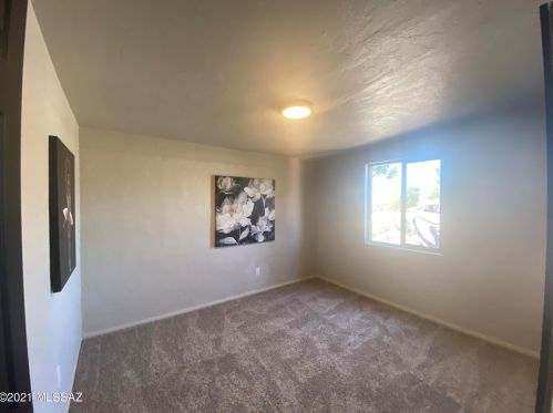 8542 Calle Bolivar, Tucson AZ  85715-5409 exterior