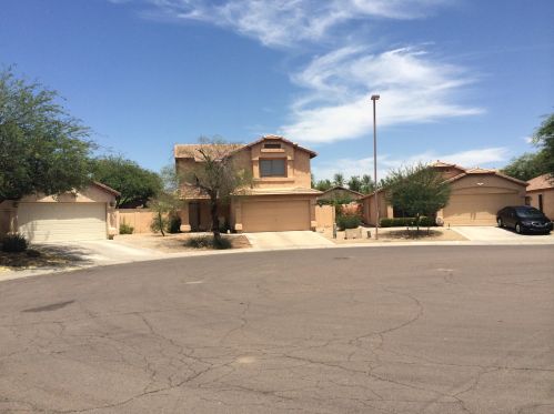 21823 48th St, Phoenix AZ  85054-6701 exterior