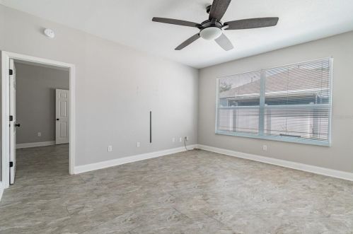 8814 Cypress Hammock Dr, Tampa FL  33614-8100 exterior