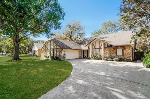 1209 Limetree Ln, Irving TX  75061-4531 exterior