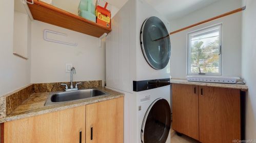 5005 Kalanianaole Hwy, Honolulu HI  96821-1505 exterior