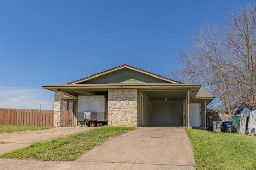 5208 Bogey Ct, Austin TX  78744-3771 exterior