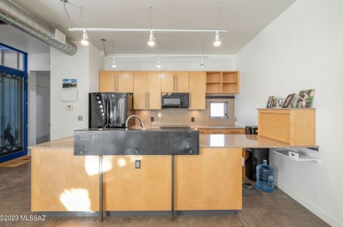 3605 3rd St, Tucson AZ  85716-4609 exterior