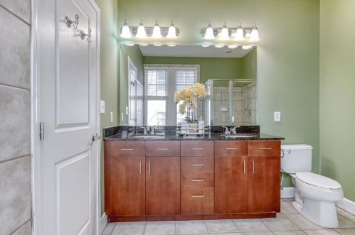 706 Cosmopolitan Dr, Atlanta GA 30324-3615 exterior