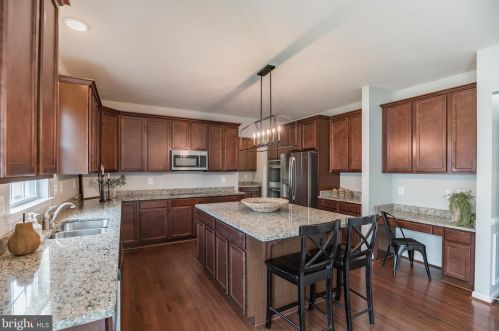 1190 Fairwood Dr, Huntingtown MD 20639-3931 exterior