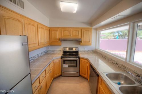 5861 Hampton St, Tucson AZ  85712-2908 exterior