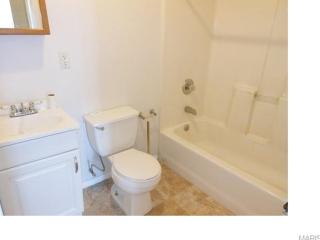 3296 Gravois Ave, Saint Louis MO  63118-2839 exterior