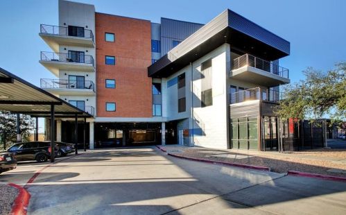 6444 Burnet Rd, Austin TX  78757-3214 exterior