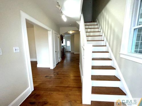 161 Nichol Ave, New Brunswick NJ  08901-2835 exterior