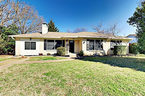 3923 Davila Dr, Dallas, TX 75220-3716