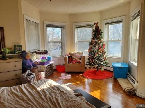 30 Hardenburgh Ave, Demarest NJ  07627-1925 exterior