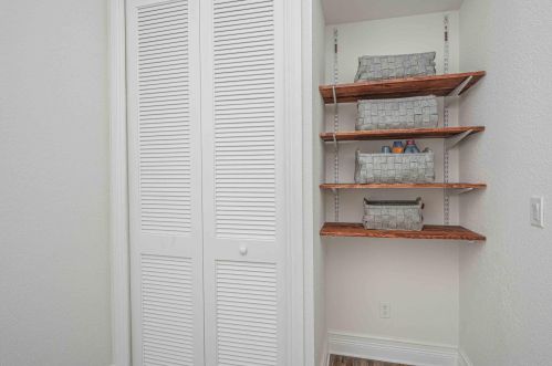 6117 Kendra Ln, Fort Pierce FL 34983-4140 exterior