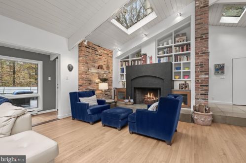 10113 Bevern Ln, Rockville MD 20854-2130 exterior