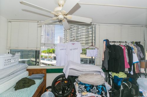 425 Ena Rd, Honolulu HI 96815-1735 exterior