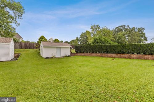 6 Kennedy Dr, Cookstown NJ 08511-1120 exterior