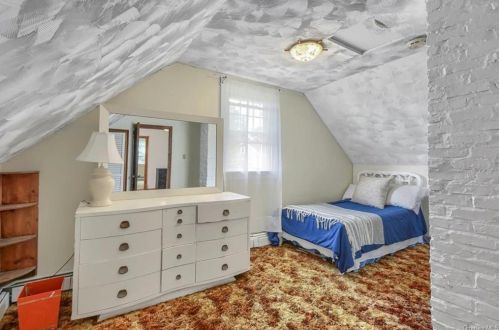 64 Prospect Ave, Valhalla NY 10595-1925 exterior