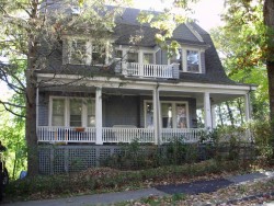 46 Rockledge Rd, Newton, MA 02461-1800