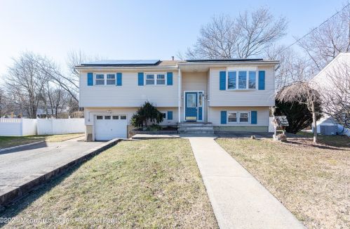 12 Crk Rd, Hazlet NJ 07730-2205 exterior