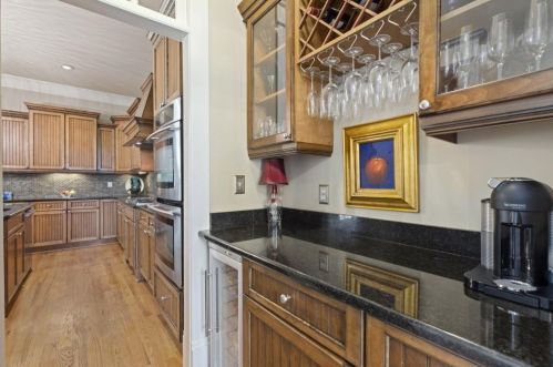 1257 Arkwright Pl, Atlanta GA 30317-0016 exterior