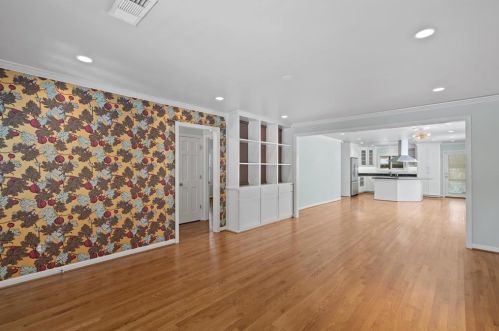 5812 Duval St, Austin, TX 78752-4520