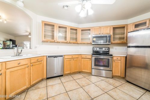 7325 Cross Ridge Pl, Tucson AZ  85710-6075 exterior