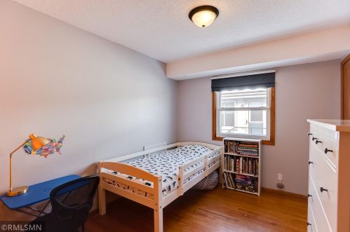 1646 Barclay St, Saint Paul MN  55106-1203 exterior